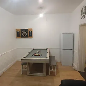 Apartment Hustlers
